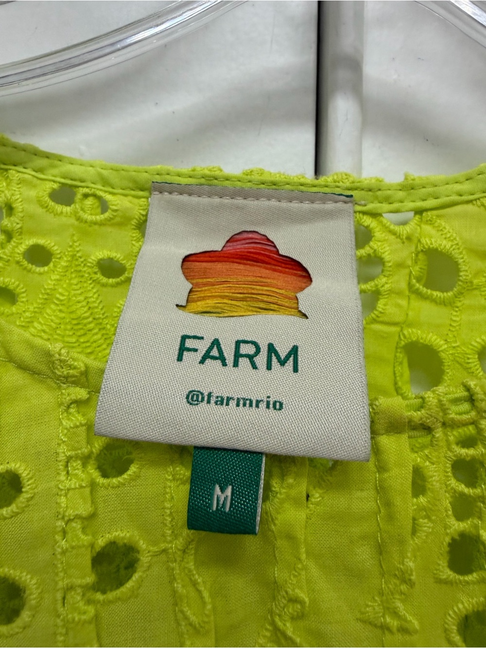 Farm Rio Richelieu Neon Lime Eyelet Crochet Flutter Sleeve Top M - Picture 2 of 7
